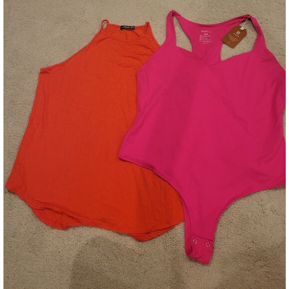 Lot Of 2 NWT Reoria Hot Pink bodysuit & NWOT Lou Keith Orange Tank Women's XXL - Picture 1 of 9